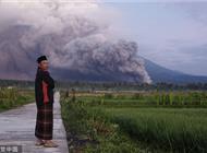 印尼塞梅鲁火山大规模喷发：火山灰遮蔽山景，两千民众紧急疏散