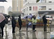 办公室26人全阳了，只有他至今未感染