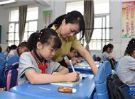 媒体：教师本就不该被困在“点赞转发”里
